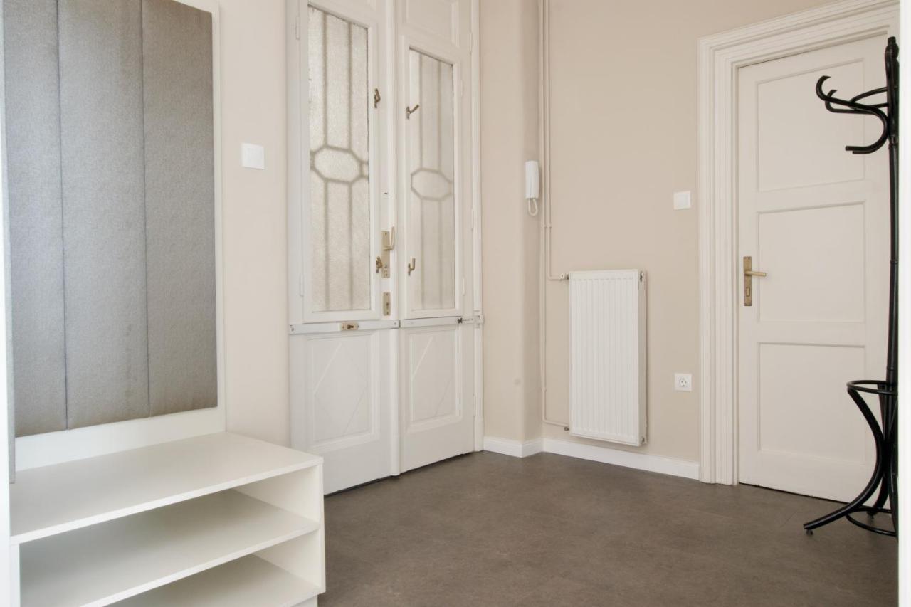 Standard Apartment By Hi5 - Kecskemeti Street Suite Budapest Exterior photo