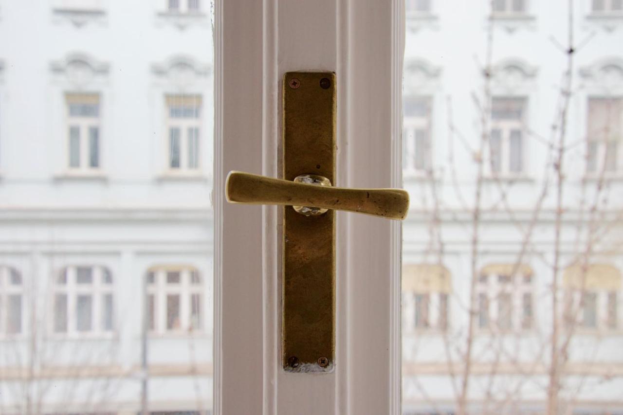 Standard Apartment By Hi5 - Kecskemeti Street Suite Budapest Exterior photo