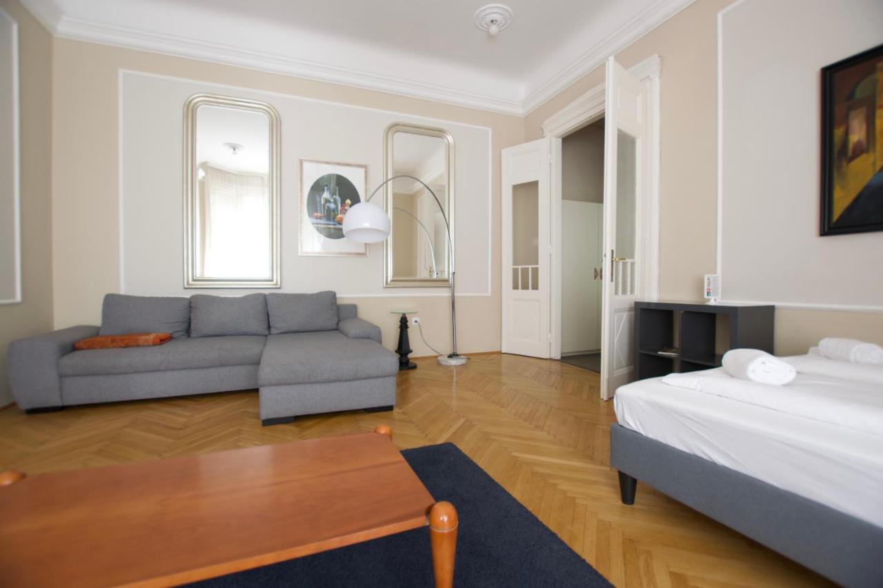 Standard Apartment By Hi5 - Kecskemeti Street Suite Budapest Exterior photo