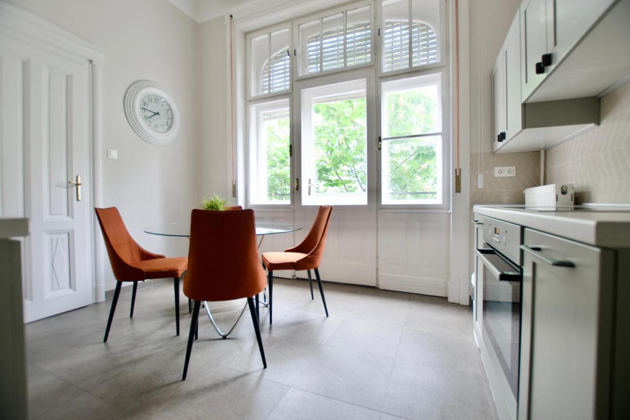 Standard Apartment By Hi5 - Kecskemeti Street Suite Budapest Exterior photo